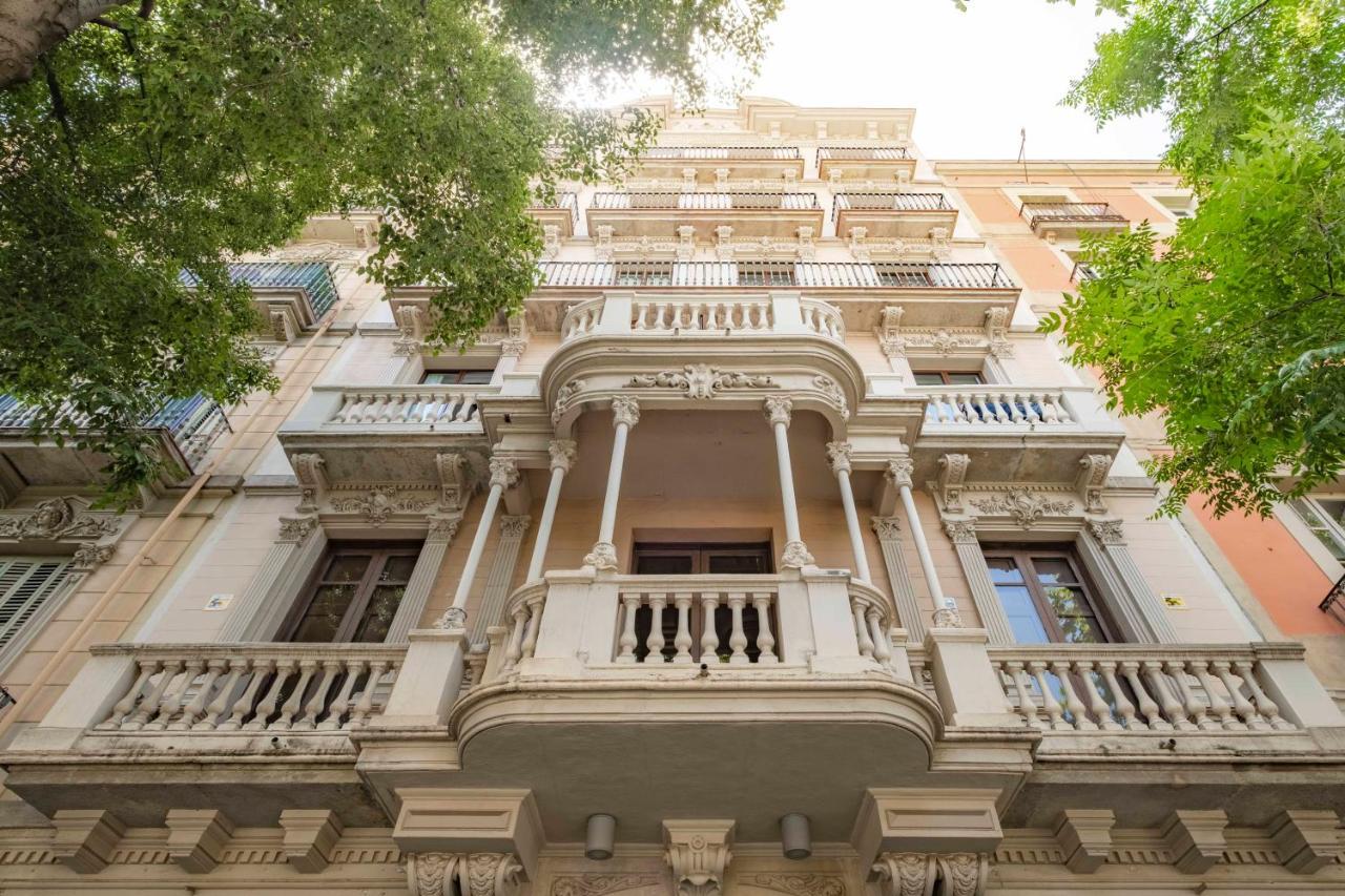 Aspasios Market Balconies Barcelona Bagian luar foto